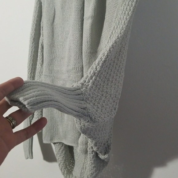 Batwing Knited Cardigan - Picture 3 of 8